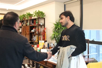 Indian Visitors To Lishan Air Compressor Factory